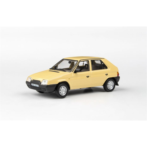 Skoda Favorit 136L 1988 Mimosa Yellow