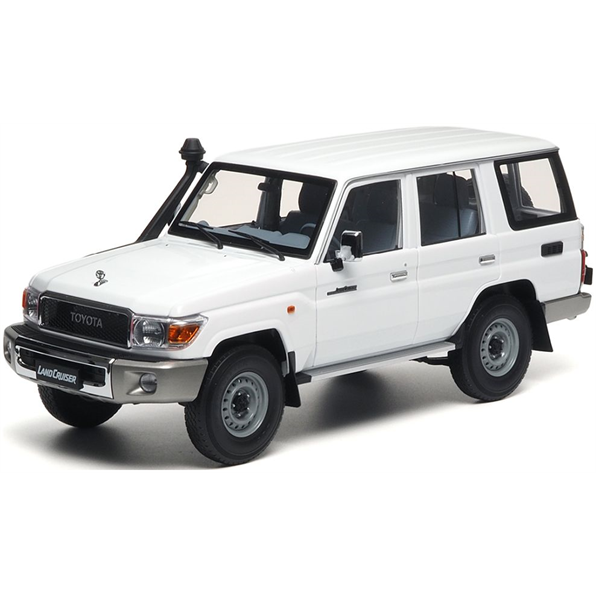 Toyota Land Cruiser 76 2017 White