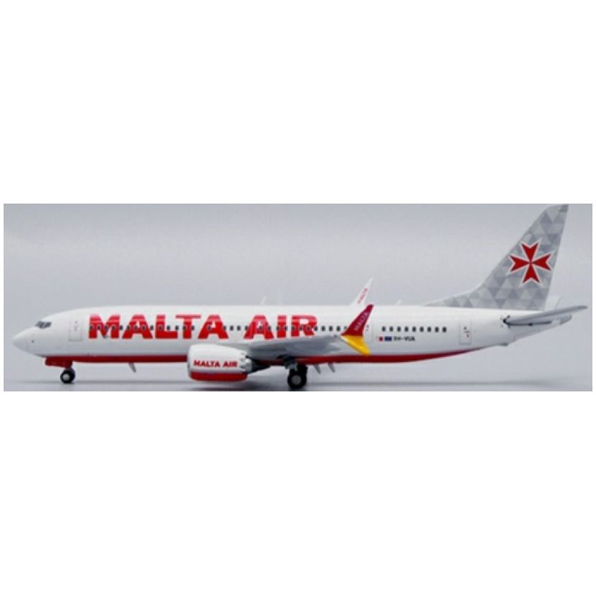 Boeing 737 MAX 8 Malta Air 9H-VUA w/Antenna