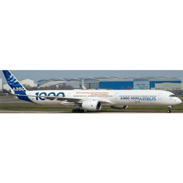 Airbus A350-1000XWB Airbus Industrie Airbus Upnext F-WMIL w/Antenna