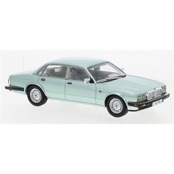 Jaguar XJ40 Sovereign Metallic Light Green 1990