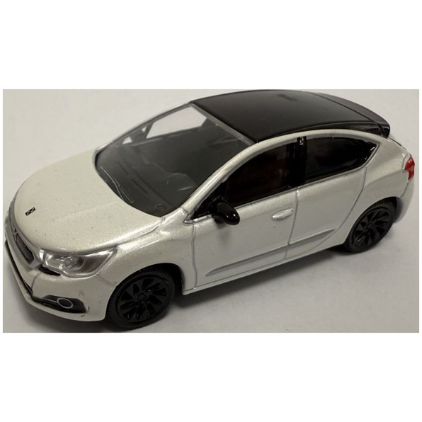 Citroen DS 4 2015 White/Black