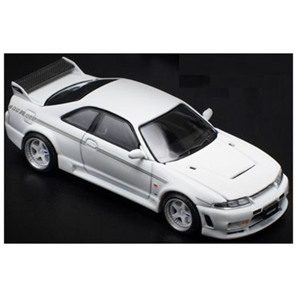 Nissan GT-R R33 NISMO 400R White