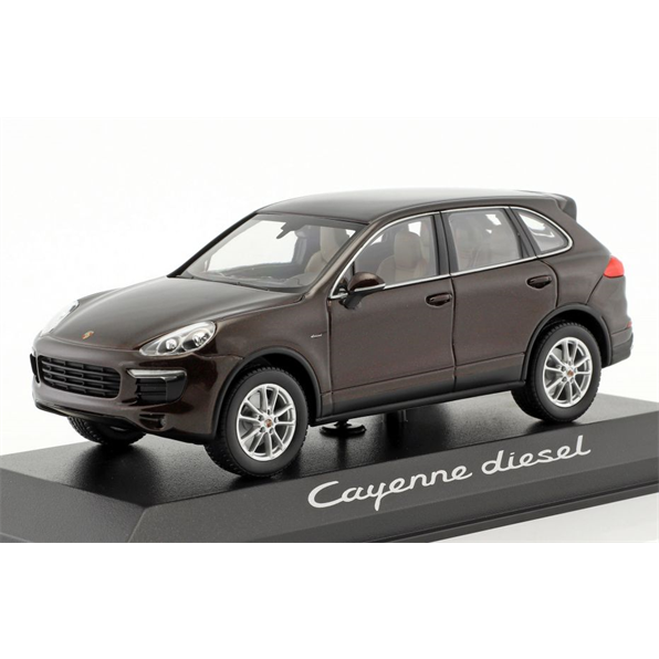 Porsche Cayenne (958) E2 II Diesel 2014 Mahogany Brown Metallic (Minichamps)