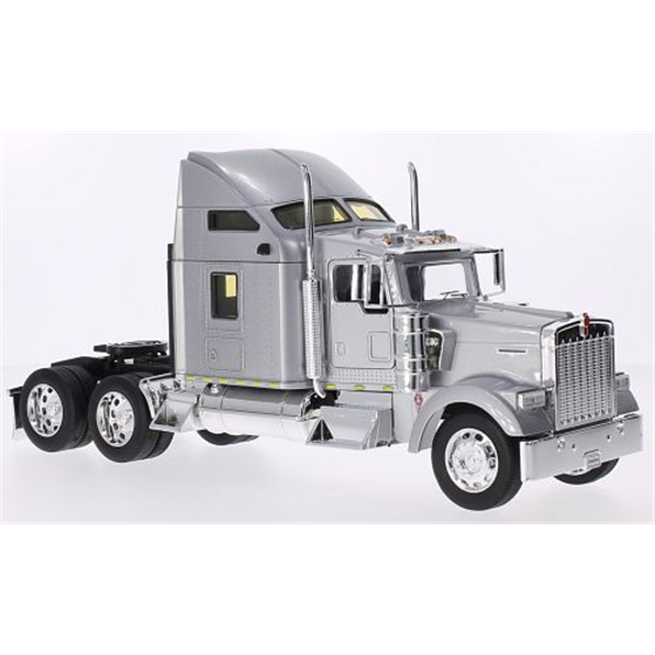 Kenworth W900 - Silver